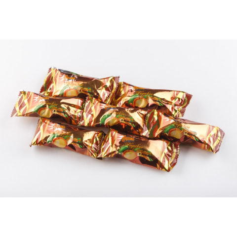 Конфеты «Абрикос с орехом в шоколаде»
